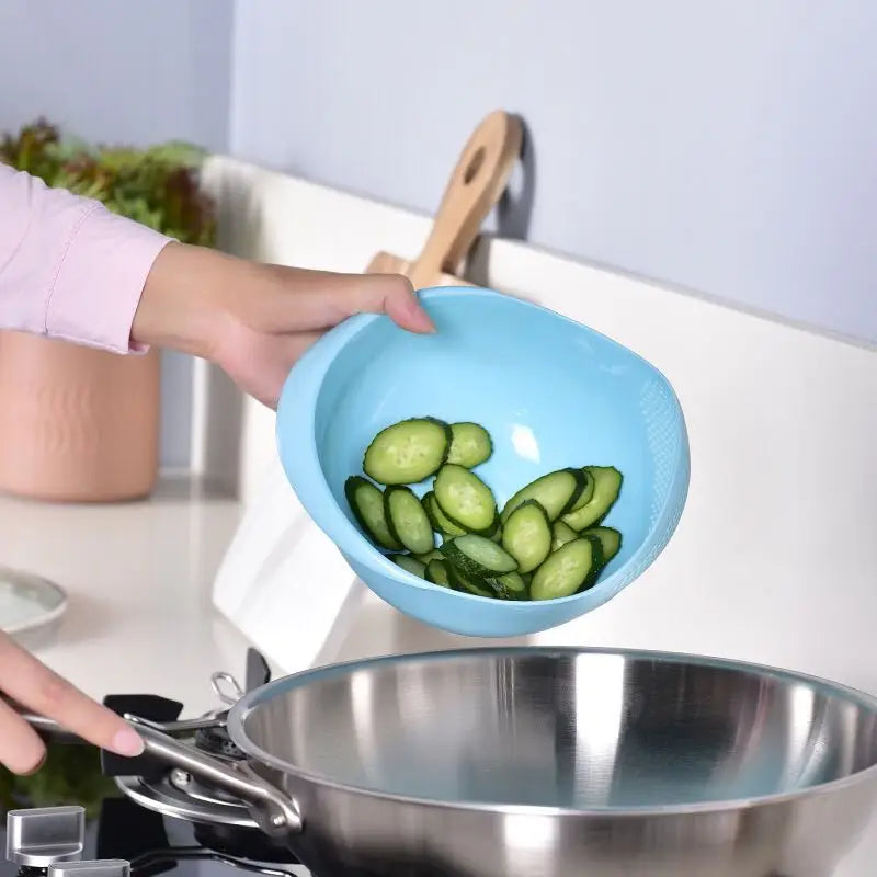 Innovative Kitchen Utensils and Pans Skimmer